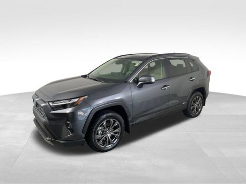 Used 2024 Toyota RAV4 Limited w/ Advanced Technology Package AWD/4WD image 4