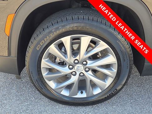 Used 2025 Buick Enclave Preferred image 7