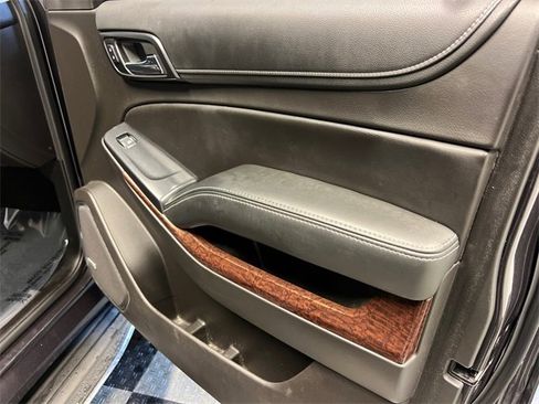 Used 2017 GMC Yukon SLT w/ Open Road Package image 12