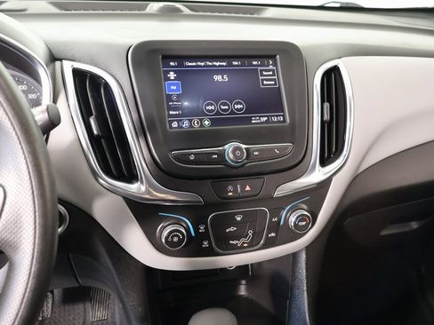 Used 2023 Chevrolet Equinox LT w/ LPO, Floor Liner Package image 5