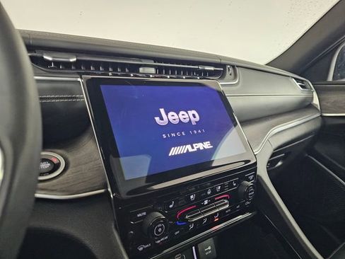 Used 2023 Jeep Grand Cherokee L Overland image 31