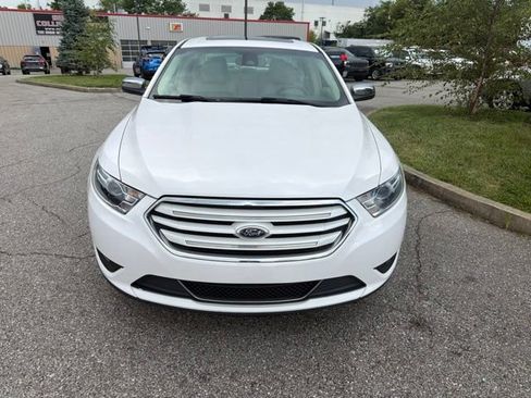 Used 2015 Ford Taurus Limited w/ Equipment Group 301A FWD image 2