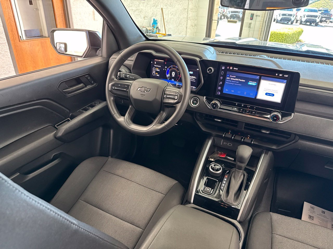 Used 2024 Chevrolet Colorado Trail Boss w/ Technology Package AWD/4WD image 46