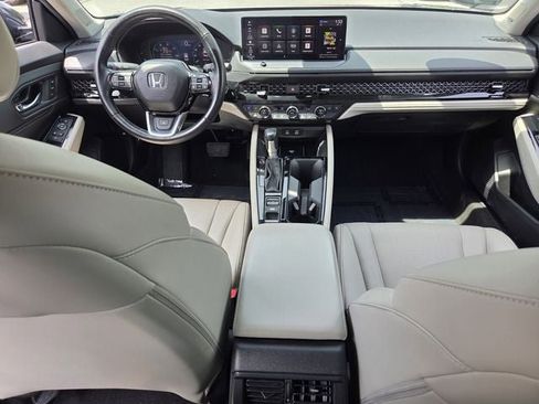 Used 2025 Honda Accord Touring image 12