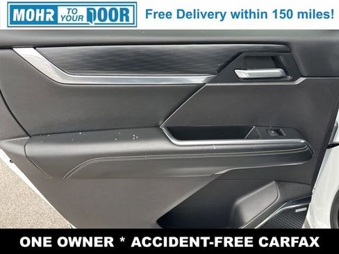 Used 2025 GMC Acadia Elevation image 29