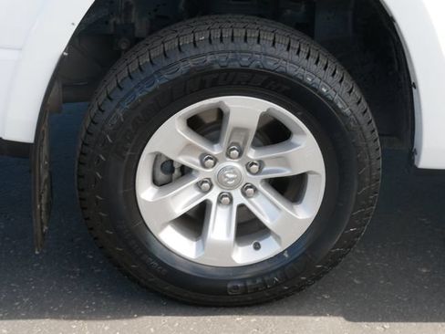 Used 2022 RAM 1500 Laramie AWD/4WD image 5