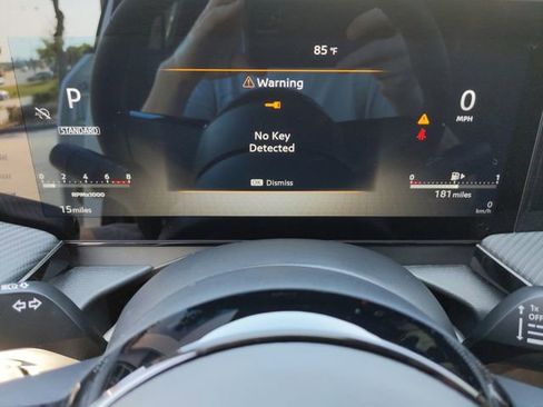 Used 2025 Nissan Kicks SR image 42