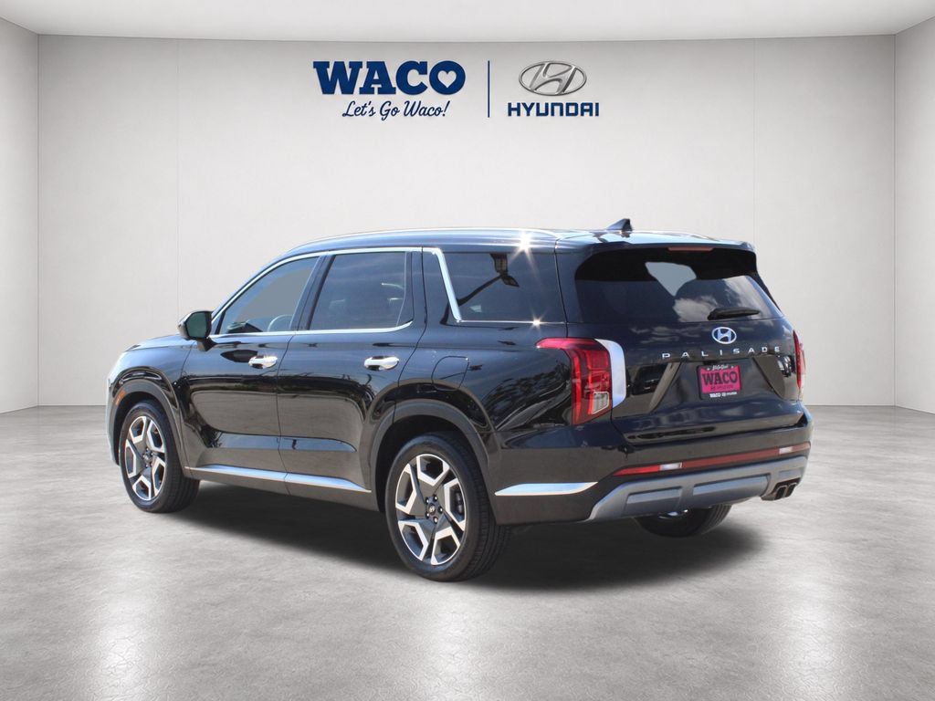 Used 2024 Hyundai Palisade Limited FWD image 5