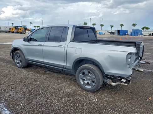 Used 2025 Honda Ridgeline TrailSport image 4