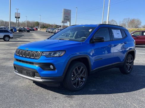 New 2026 Jeep Compass Latitude image 10