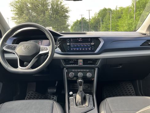 Certified 2023 Volkswagen Taos SE w/ Panoramic Sunroof Package FWD image 26