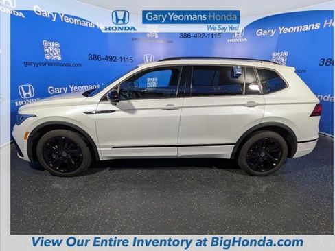 Used 2023 Volkswagen Tiguan SE R-Line FWD image 7