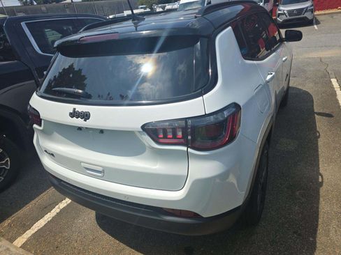 Used 2026 Jeep Compass Limited AWD/4WD image 2