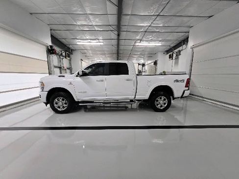 Used 2022 RAM 2500 Laramie AWD/4WD image 6