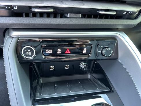 Used 2025 Audi Q5 Premium Plus w/ Premium Plus AWD/4WD image 21