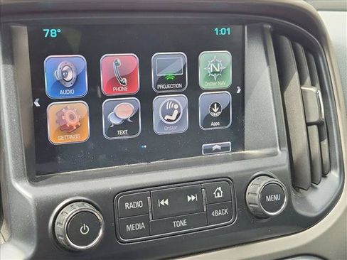 Used 2017 Chevrolet Colorado Z71 AWD/4WD image 6