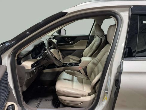Used 2021 Lincoln Corsair AWD w/ Equipment Group 101A image 5