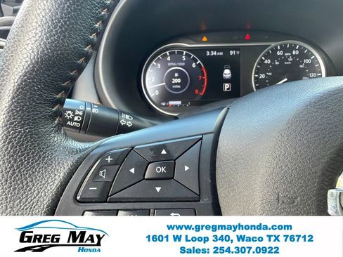 Used 2018 Nissan Kicks SR FWD image 13