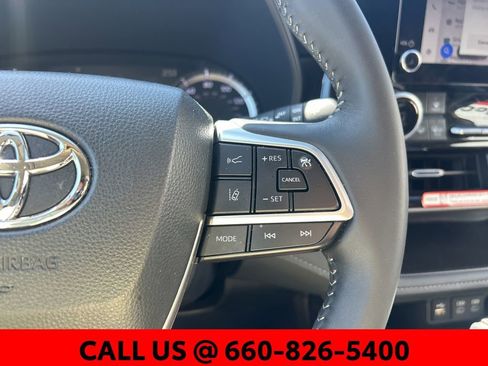 Certified 2025 Toyota Highlander LE image 17