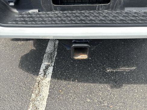 Used 2023 GMC Canyon AT4 w/ AT4 Premium Package AWD/4WD image 7