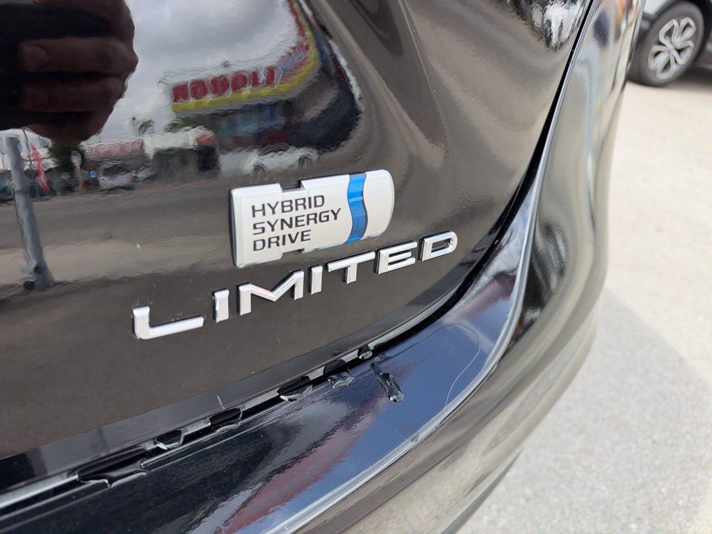 Used 2016 Toyota Avalon Limited w/ Protection Package FWD image 7