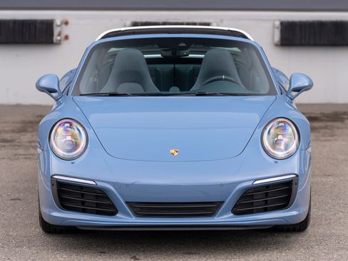 Used 2017 Porsche 911 Targa 4S AWD/4WD image 2