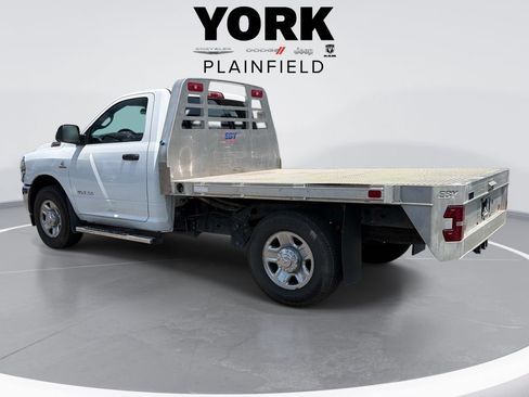 Used 2022 RAM 2500 Tradesman w/ Chrome Appearance Group RWD image 7