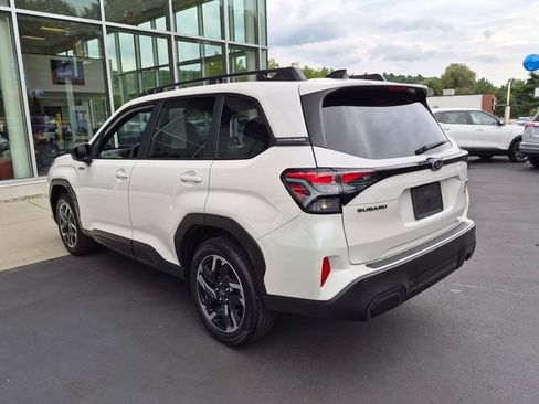 Used 2025 Subaru Forester Limited AWD/4WD image 5