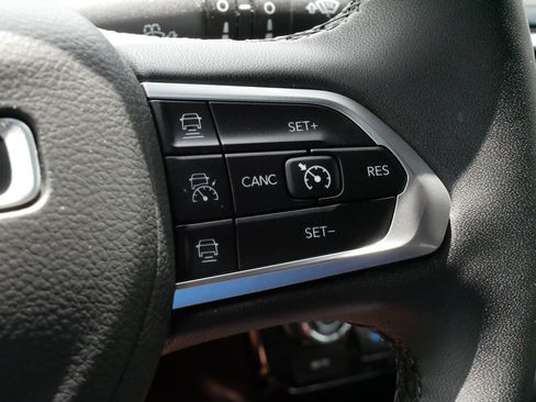 Used 2025 Jeep Compass Limited AWD/4WD image 25