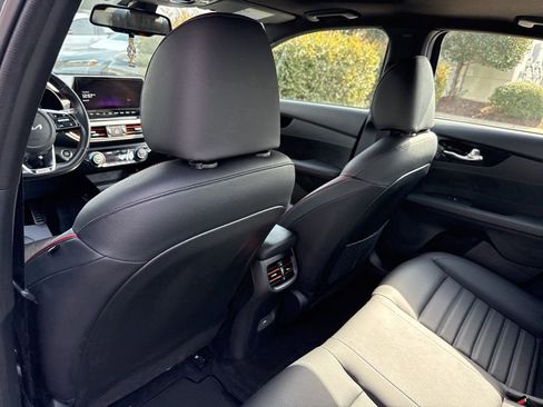 Used 2023 Kia Forte GT w/ GT2 Package image 12