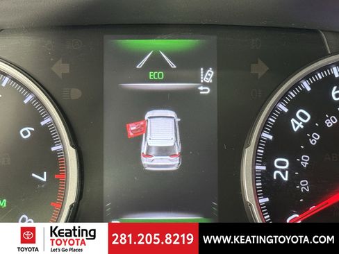 Certified 2021 Toyota RAV4 XLE Premium image 28