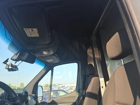 Used 2019 Mercedes-Benz Sprinter 170 image 10
