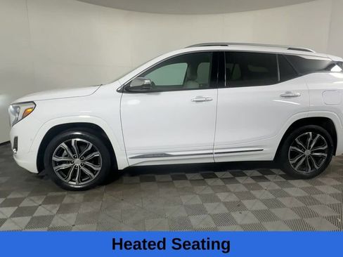 Used 2020 GMC Terrain Denali w/ Denali Premium Package image 8