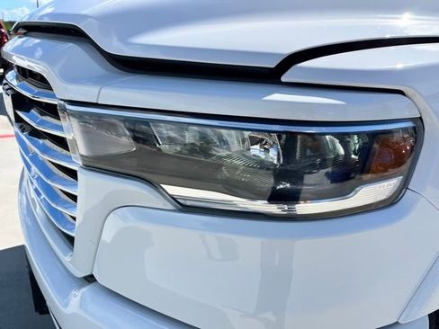 New 2026 RAM 1500 Laramie AWD/4WD image 13