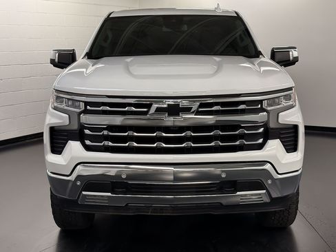 Used 2023 Chevrolet Silverado 1500 LTZ w/ Z71 Off-Road Package AWD/4WD image 6