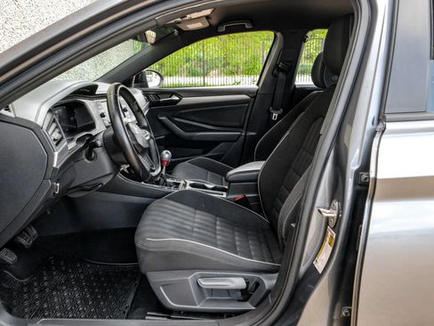 Used 2024 Volkswagen Jetta Sport FWD image 4