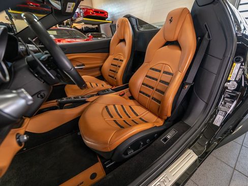 Used 2021 Ferrari F8 Tributo image 22