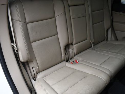 Used 2012 Jeep Grand Cherokee Limited w/ Luxury Group II AWD/4WD image 29