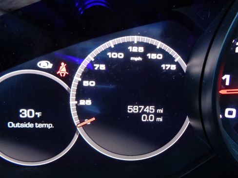 Used 2020 Porsche Cayenne image 17