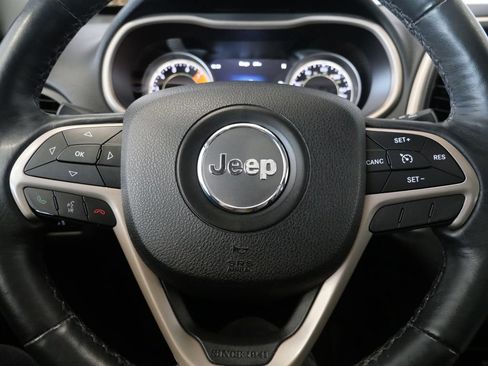 Used 2016 Jeep Cherokee Limited FWD image 18
