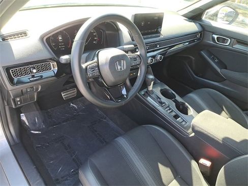 Used 2023 Honda Civic Sport image 16