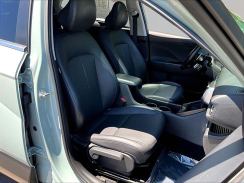 Used 2024 Hyundai Kona Limited AWD/4WD image 29
