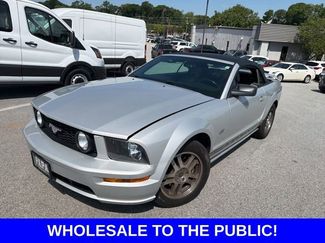 Used 2005 Ford Mustang GT Premium RWD video 1
