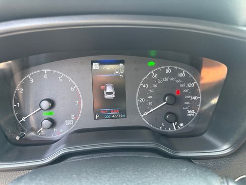 Used 2023 Toyota Corolla Cross AWD Hybrid image 17