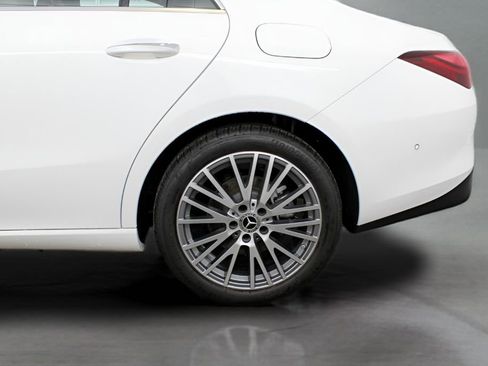 Used 2025 Mercedes-Benz CLA 250 image 3