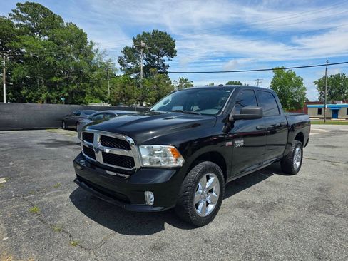 Used 2018 RAM 1500 Express w/ Express Value Package AWD/4WD image 1