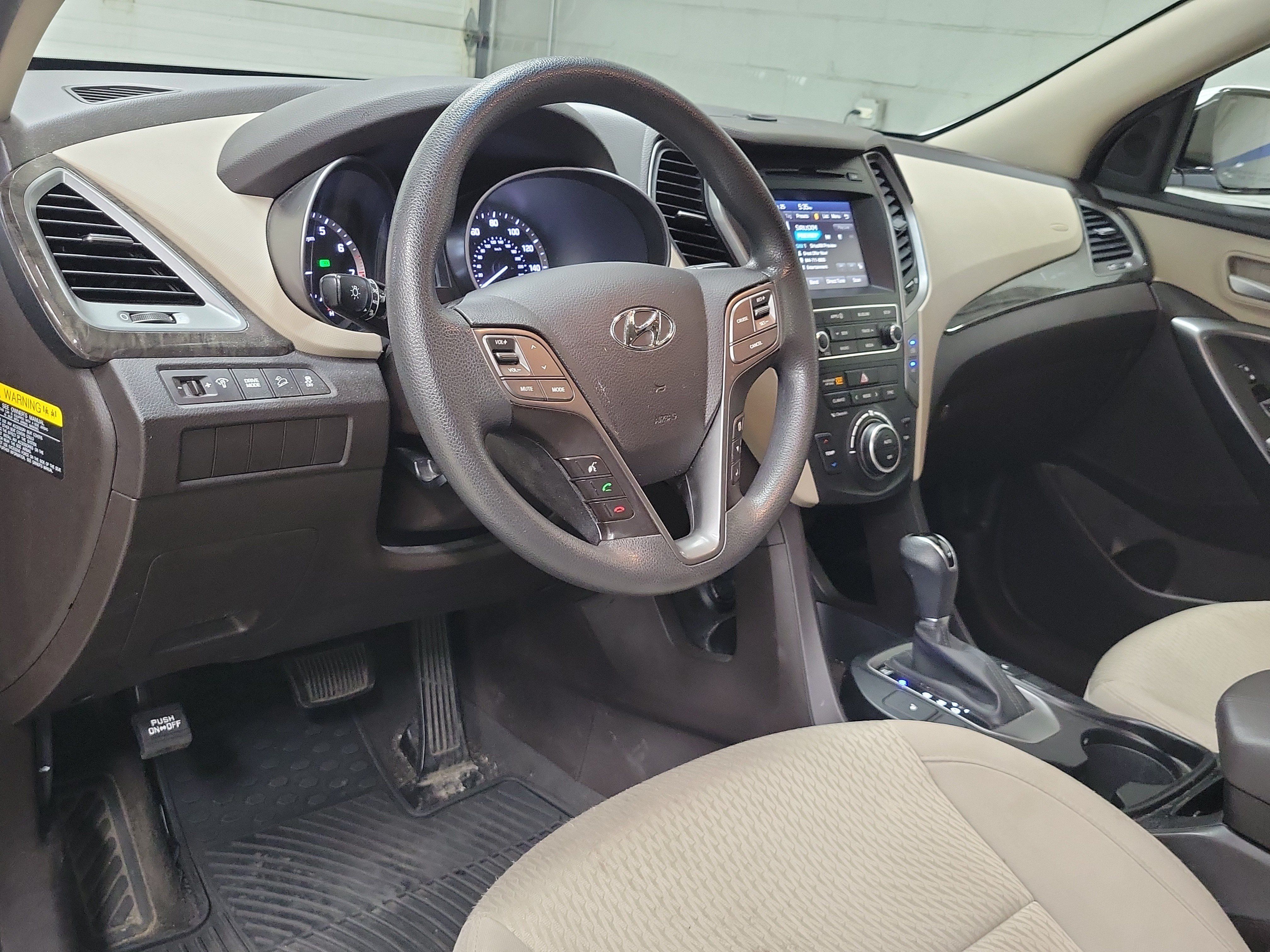 Used 2017 Hyundai Santa Fe Sport w/ 2.4L Value Package 06 FWD image 10