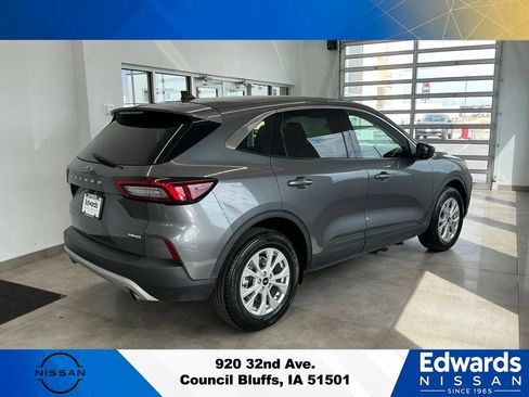 Used 2023 Ford Escape Active AWD/4WD image 7