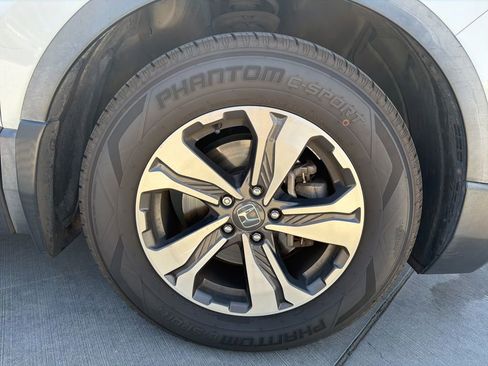 Used 2019 Honda CR-V LX image 6