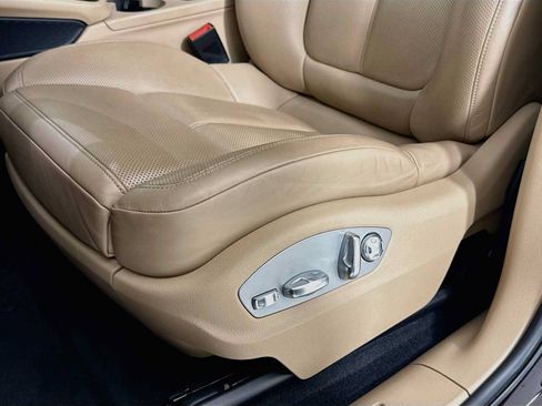 Certified 2021 Porsche Macan AWD/4WD image 13